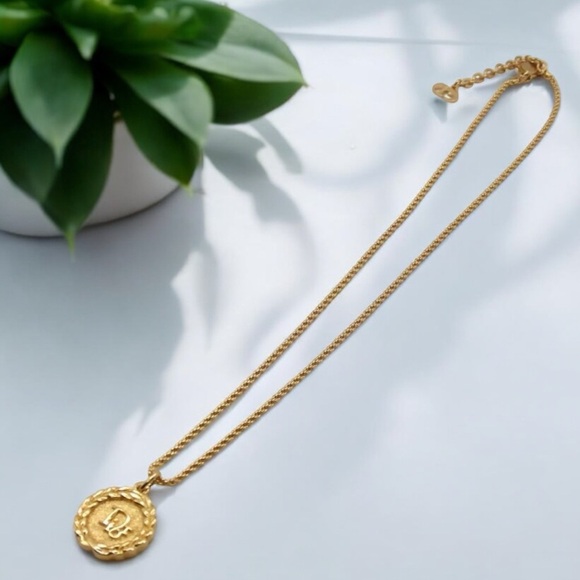 DIOR Signature Gold Necklace-16.5 in ππ₯π₯ - Picture 2 of 11